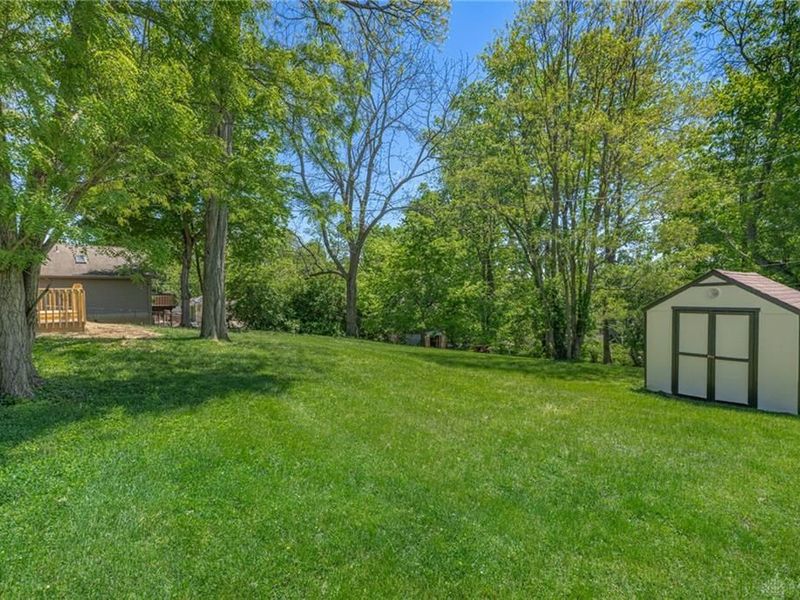 2434 Barnett Drive, Bellbrook, OH 45305 Photo 26