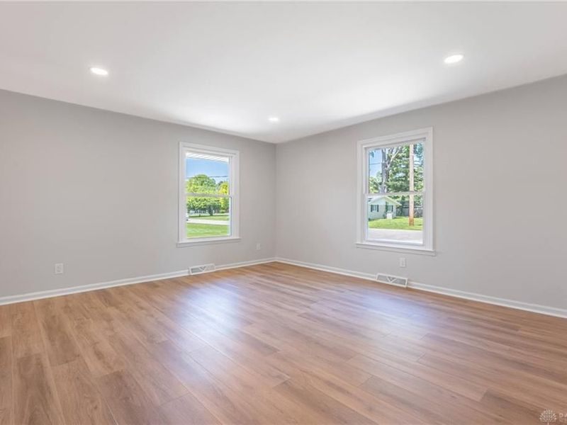 2434 Barnett Drive, Bellbrook, OH 45305 Photo 4