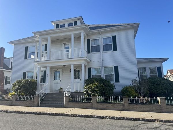 69 Brooklawn St, Unit B, New Bedford, MA 02745