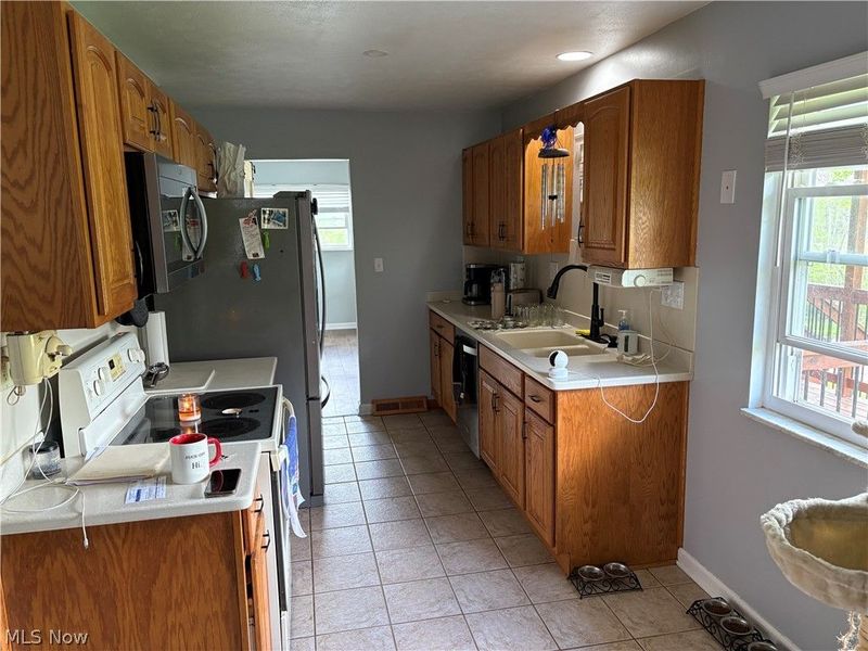 112 W College Street, Cadiz, OH 43907 Photo 9