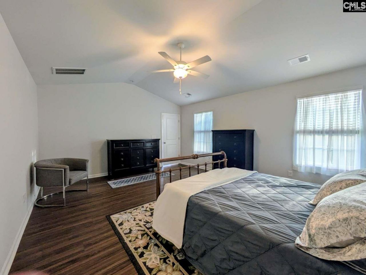 532 Silverbow Drive  Photo 12