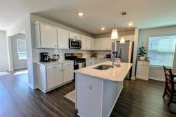 532 Silverbow Drive  photo 4