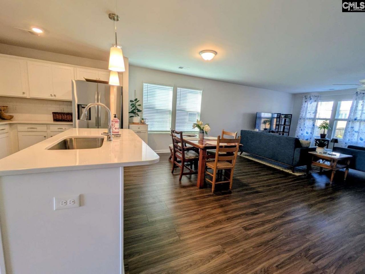 532 Silverbow Drive  Photo 5