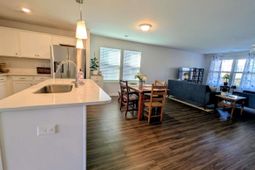 532 Silverbow Drive  photo 4