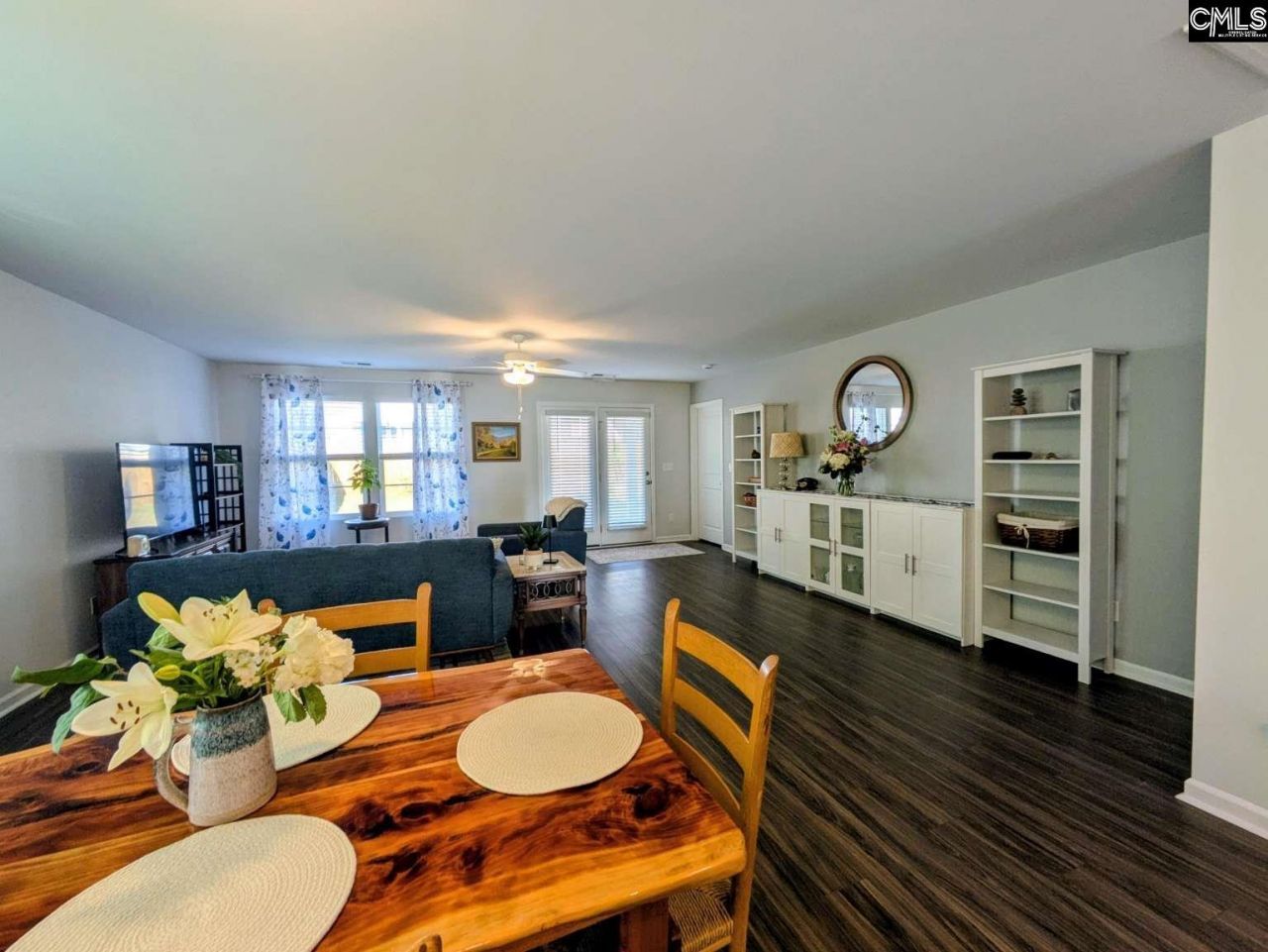 532 Silverbow Drive  Photo 6