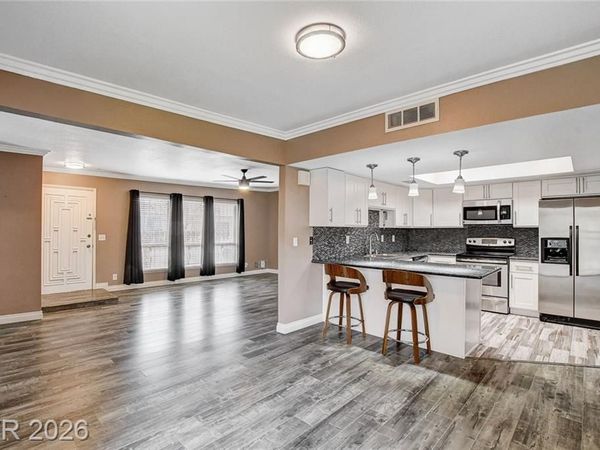 3768 Pilgrim Street, Las Vegas, NV 89121
