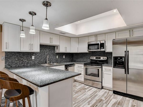 3768 Pilgrim Street , Las Vegas, NV 89121