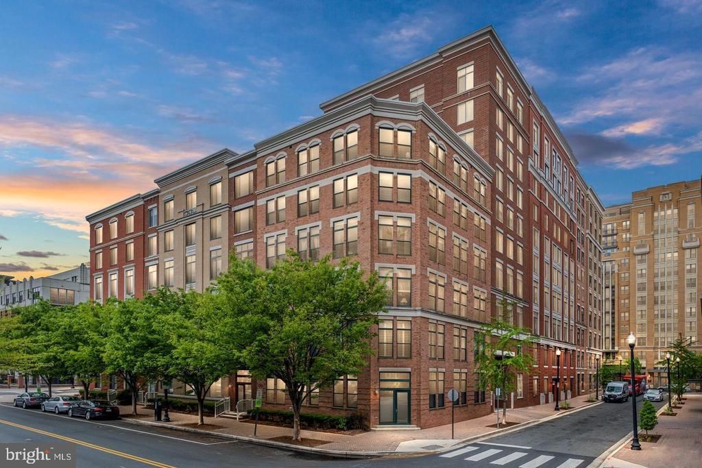 1201 Garfield Street N, Unit 114, Arlington, VA 22201 Main Photo