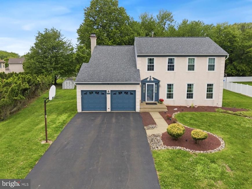 2637 Woodsview Drive, Bensalem, PA 19020 Main Photo