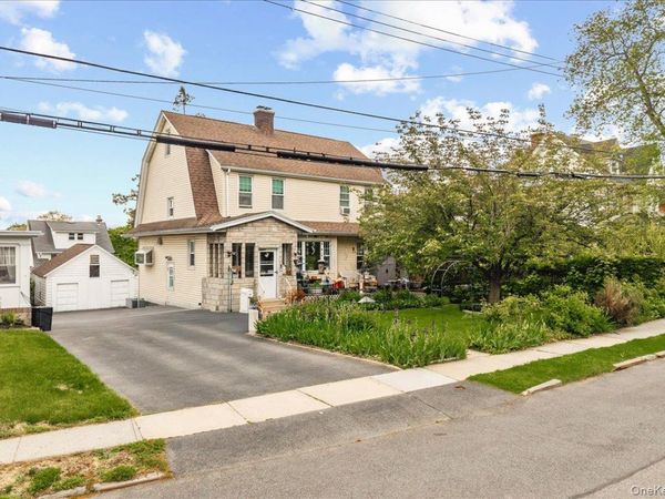 27 Faneuil Place , New Rochelle, NY 10801