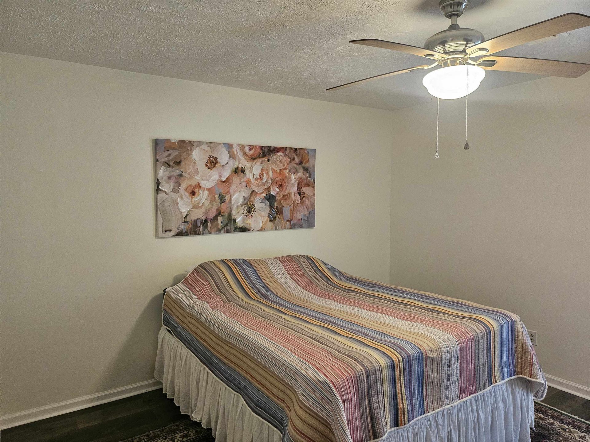 301 Stratford Pl. Photo 13