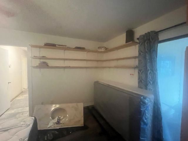 301 Stratford Pl. Photo 29