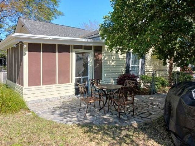 301 Stratford Pl. Photo 36