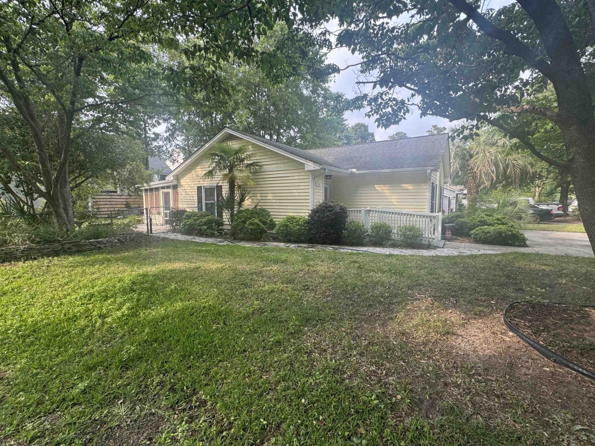 301 Stratford Pl. Photo 40