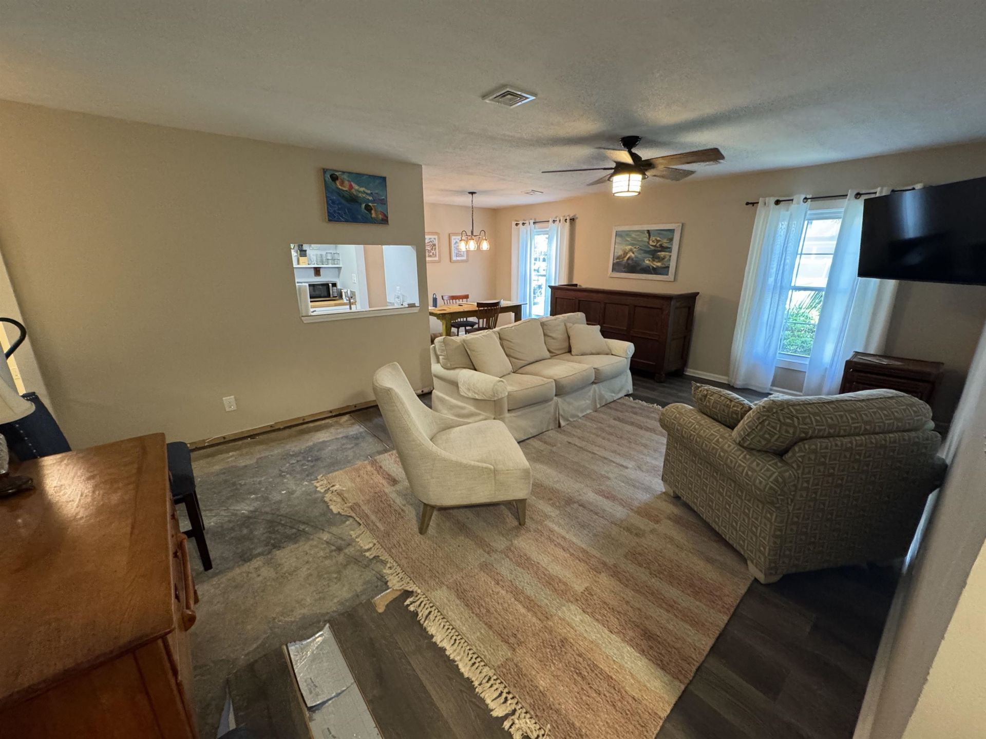 301 Stratford Pl. Photo 7