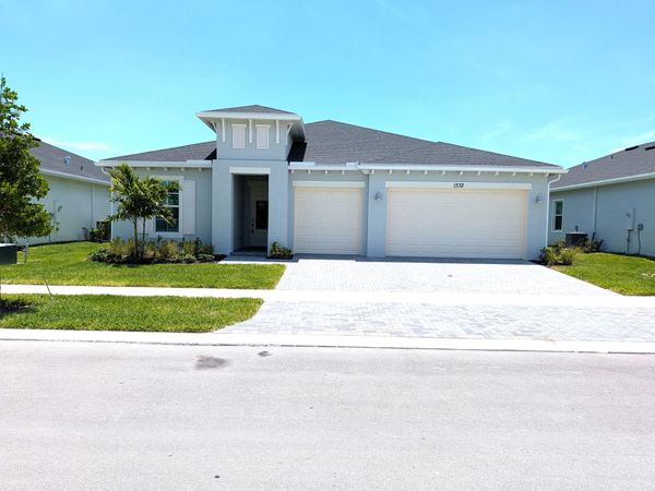 1332 SE Willow Oaks Street, Port St. Lucie, FL 34984