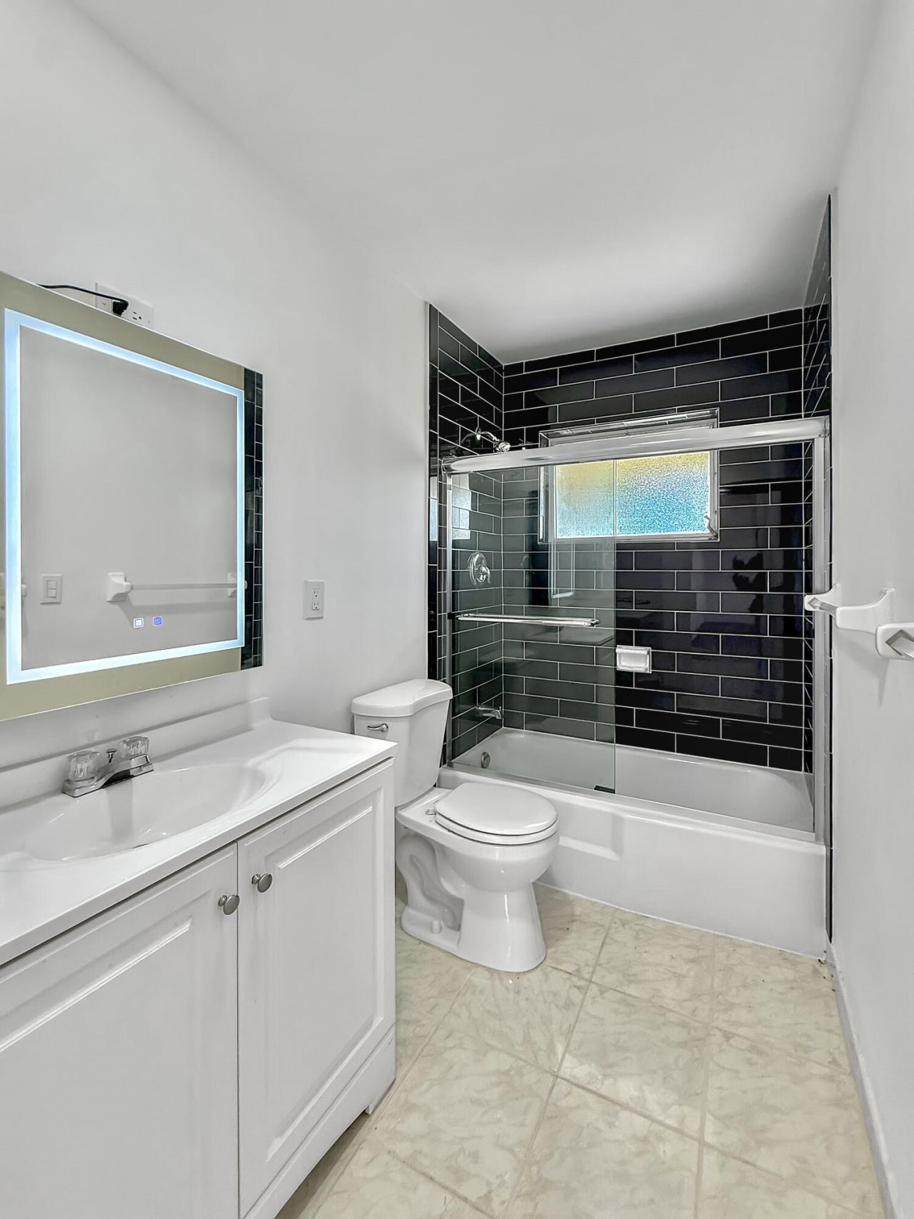 5263 Cresthaven Boulevard, Unit A, West Palm Beach, FL 33415 Photo