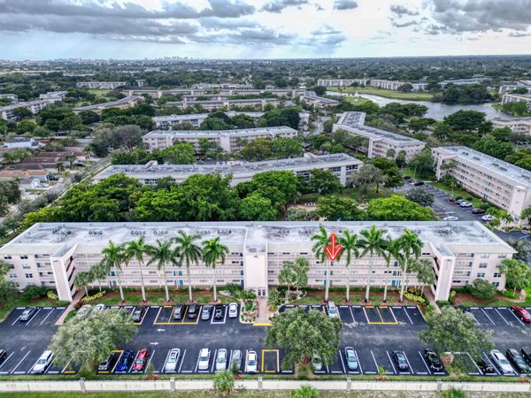 2004 Granada Drive, Unit J3, Coconut Creek, FL 33066