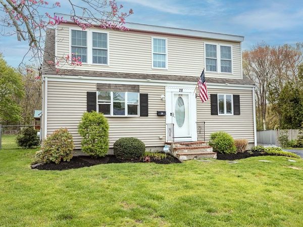 28 Nevens Circle, Rockland, MA 02370