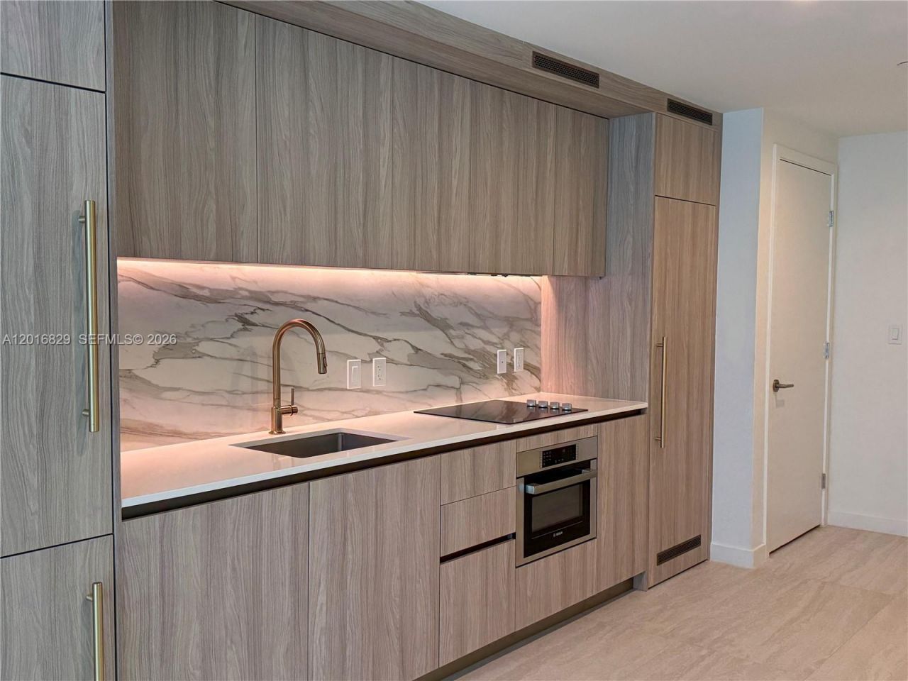 77 SE 5th, Unit 2010, Miami, FL 33131 Photo