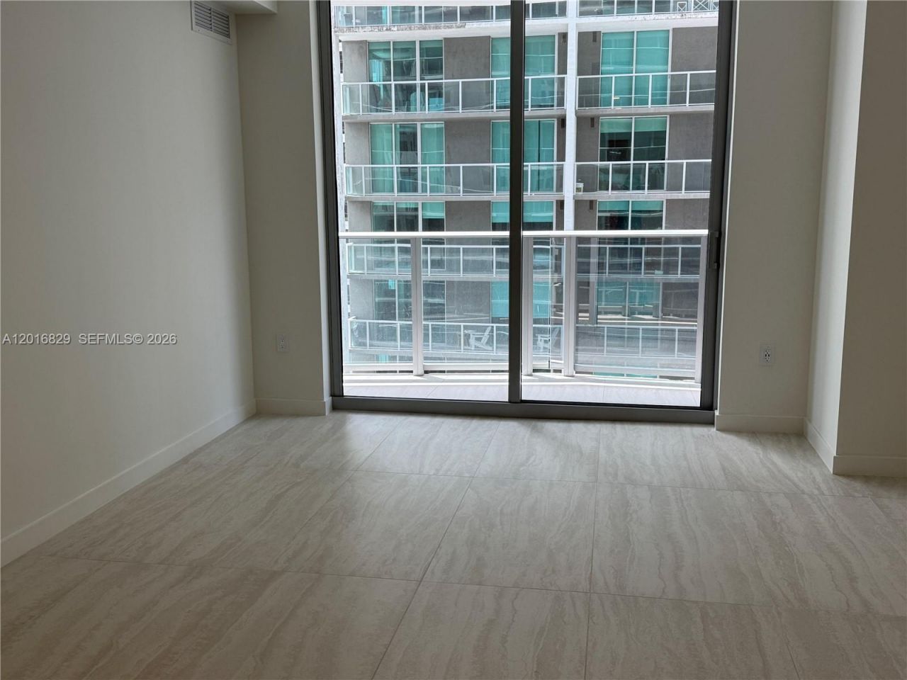 77 SE 5th , Unit 2010, Miami, FL 33131 Photo
