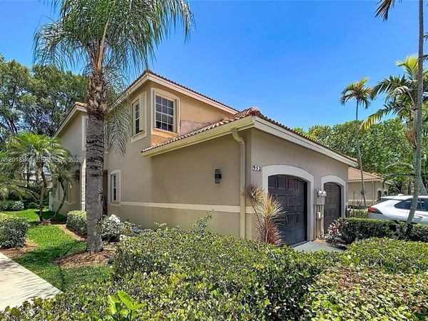 952 Sevilla Cir , Weston, FL 33326