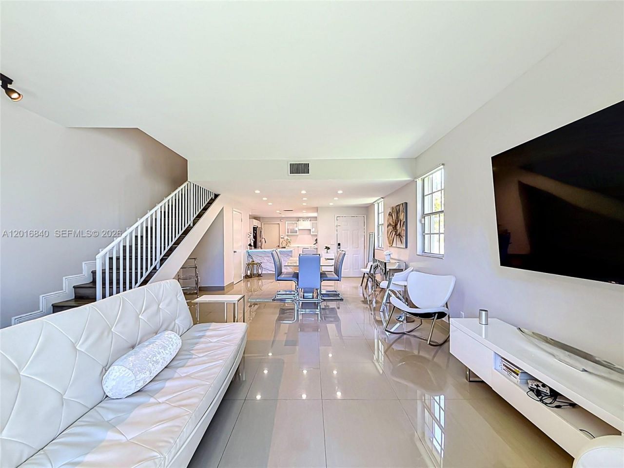 952 Sevilla Cir , Weston, FL 33326 Photo