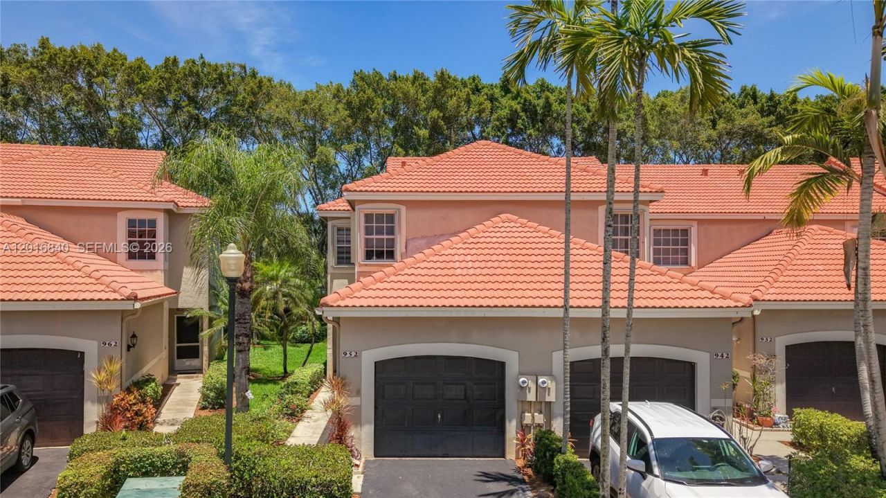 952 Sevilla Cir , Weston, FL 33326 Photo