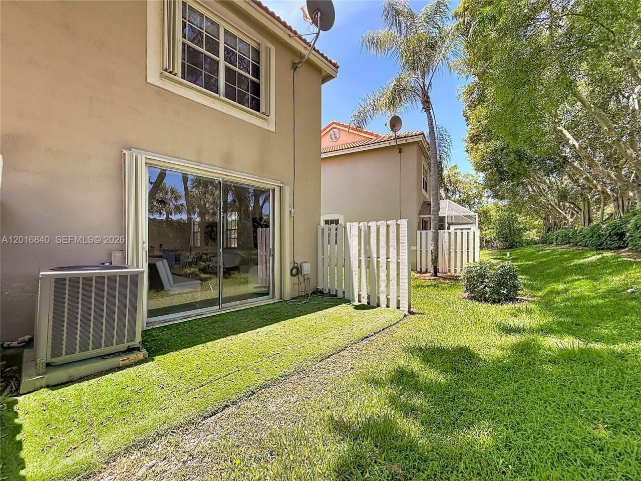 952 Sevilla Cir , Weston, FL 33326 Photo