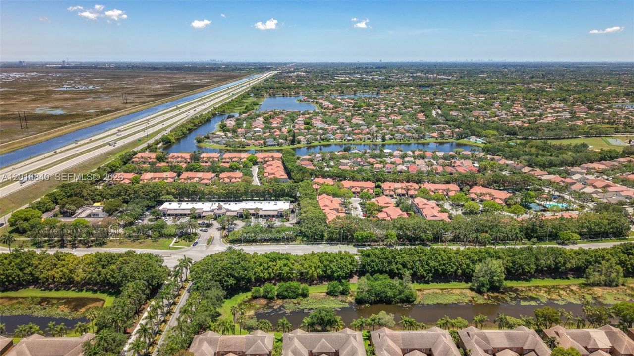 952 Sevilla Cir , Weston, FL 33326 Photo