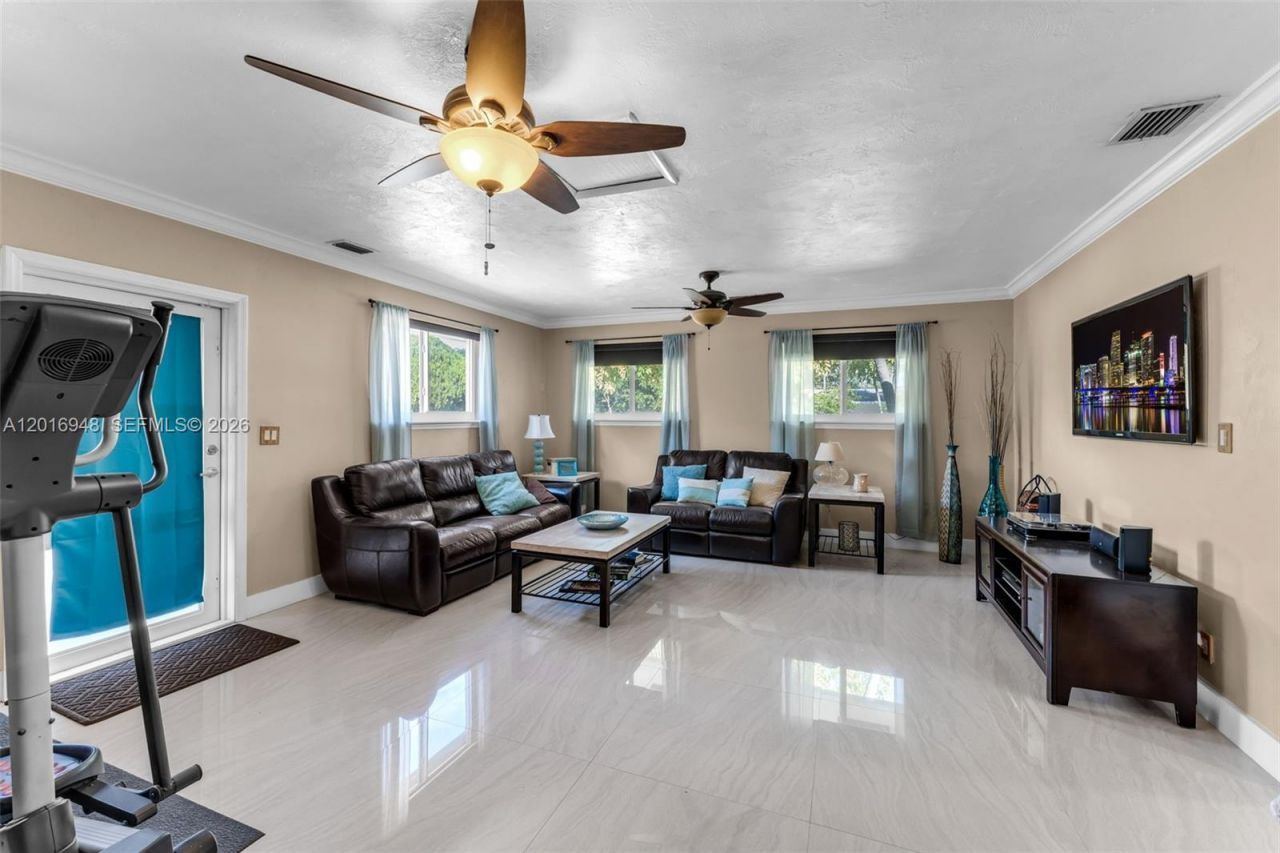 9340 SW 178th Street , Palmetto Bay, FL 33157 Photo