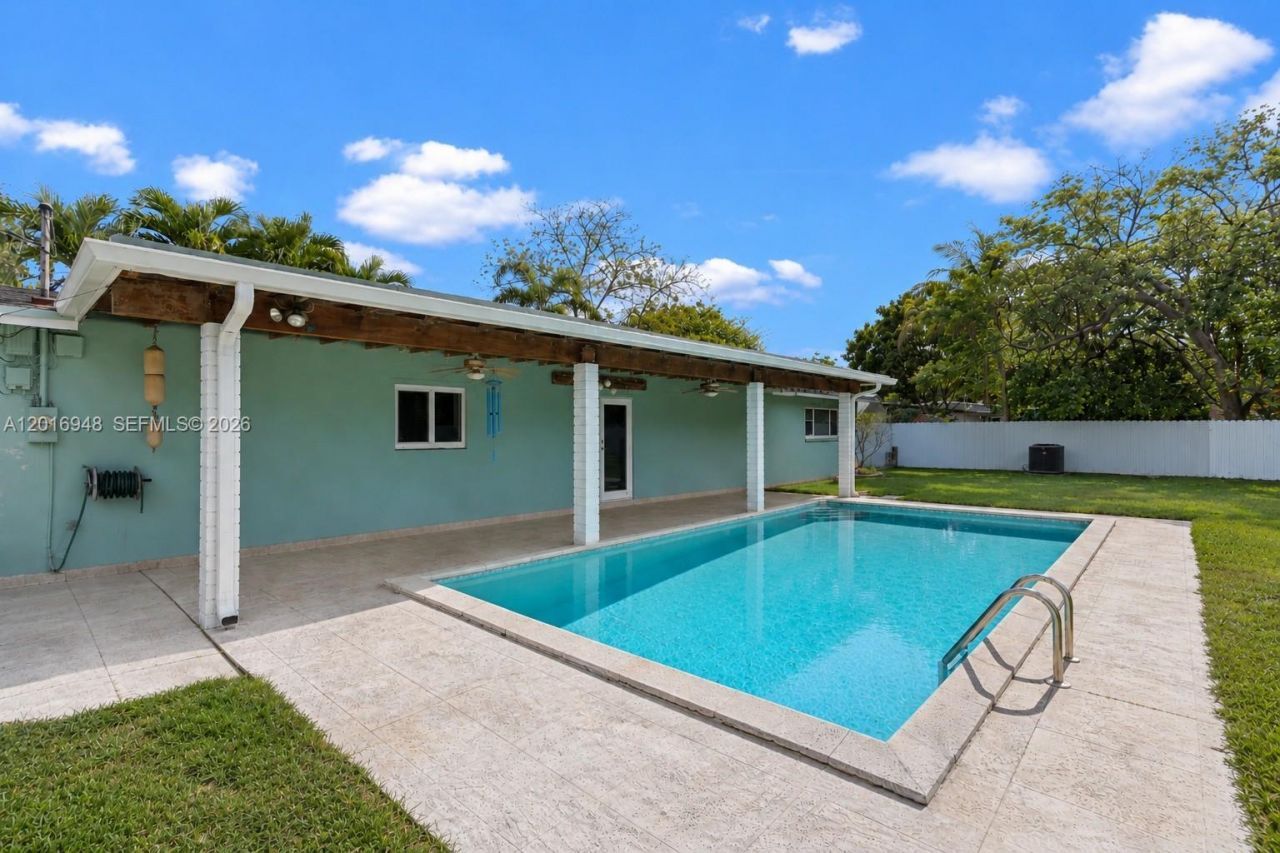 9340 SW 178th Street , Palmetto Bay, FL 33157 Photo