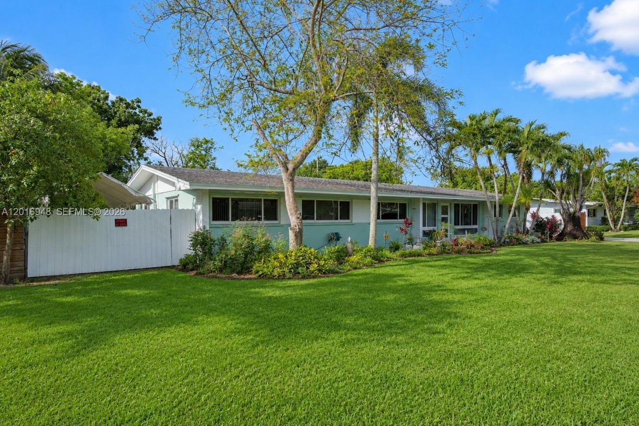9340 SW 178th Street , Palmetto Bay, FL 33157 Photo