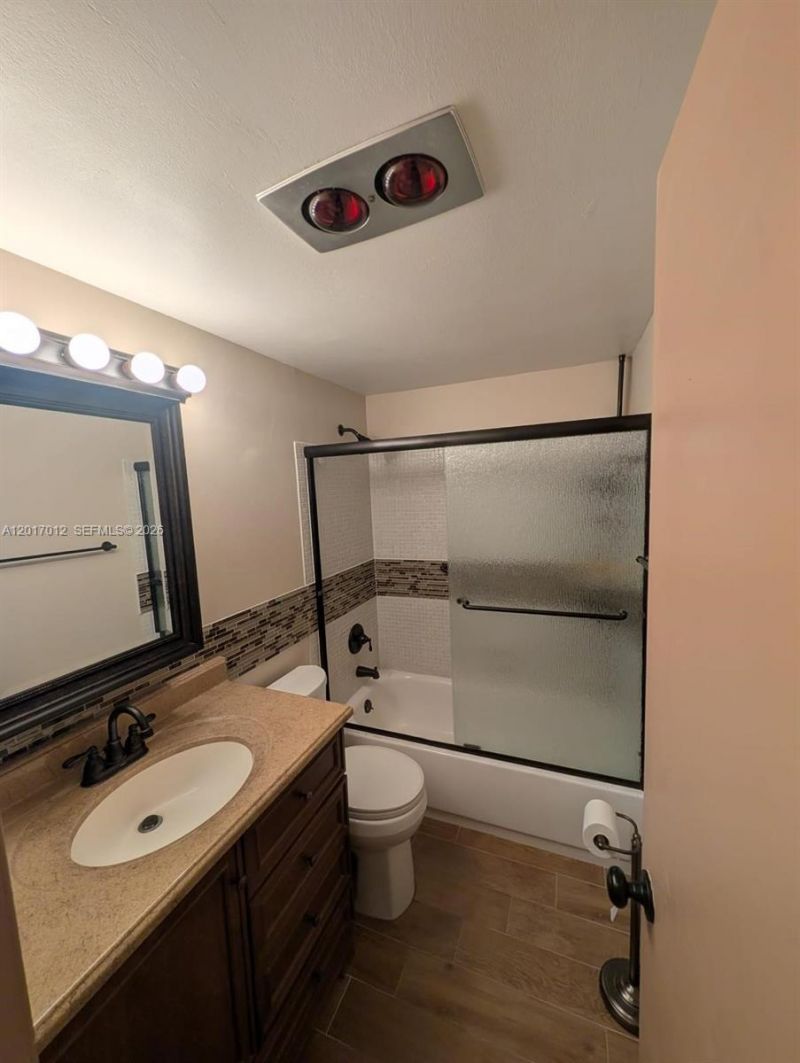 23 Easthampton A , West Palm Beach, FL 33417 Photo