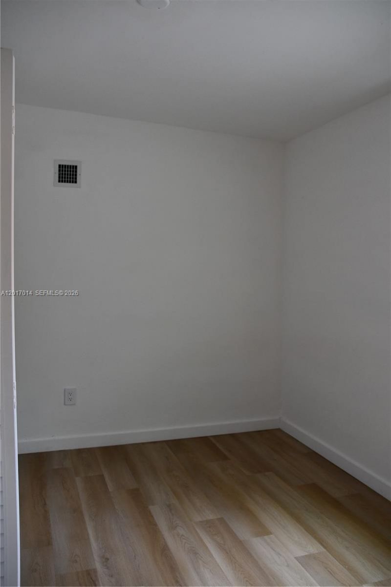 954 NW 75th St , Unit b, Miami, FL 33150 Photo