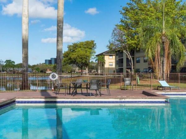 9000 NW 28th Dr , Unit 1-307, Coral Springs, FL 33065