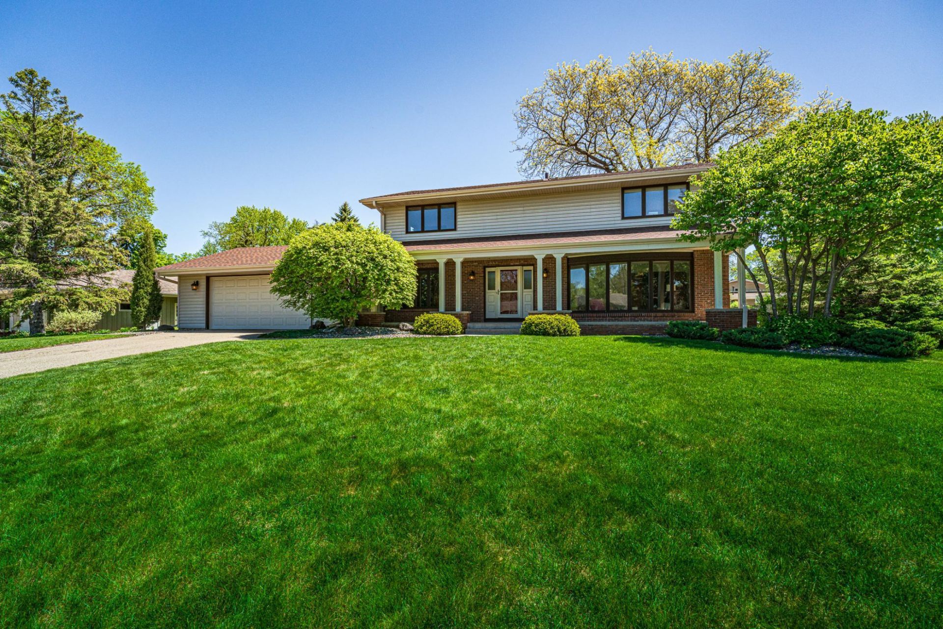 3052 Cherrywood Court, Eagan, MN 55121