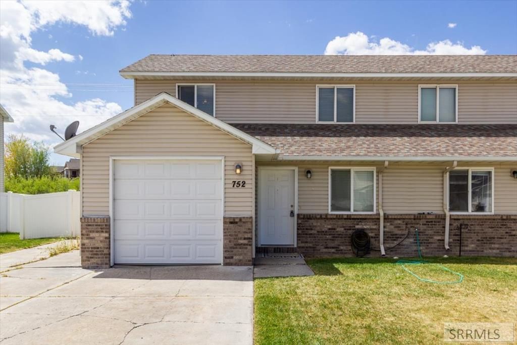 752 Meppen Drive, Idaho Falls, ID 83401 Main Photo