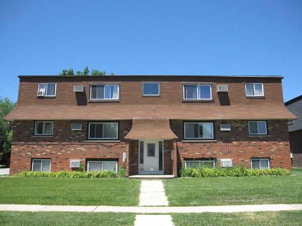 1300 GETZELMAN Drive , Unit 6, Elgin, IL 60123