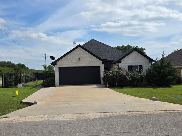 430 Alexander Street, Hillsboro, TX 76645
