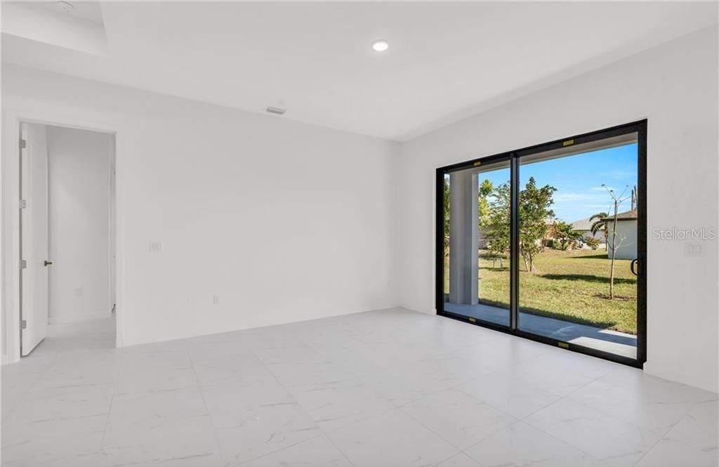 1021 Chiquita Boulevard N, Cape Coral, FL 33993 Photo