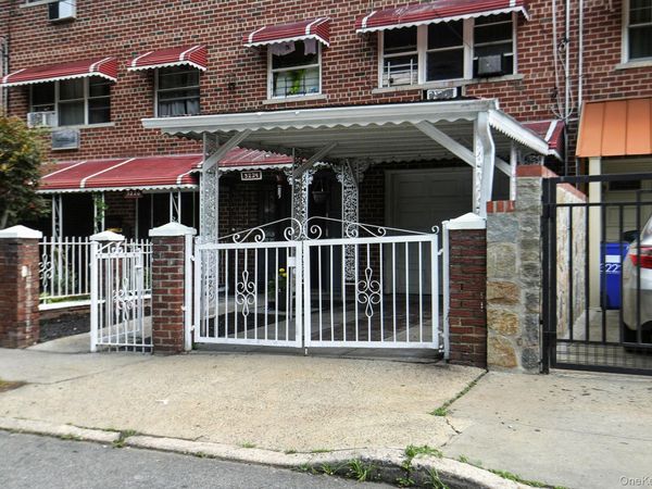 3224 Gunther Avenue , Bronx, NY 10469