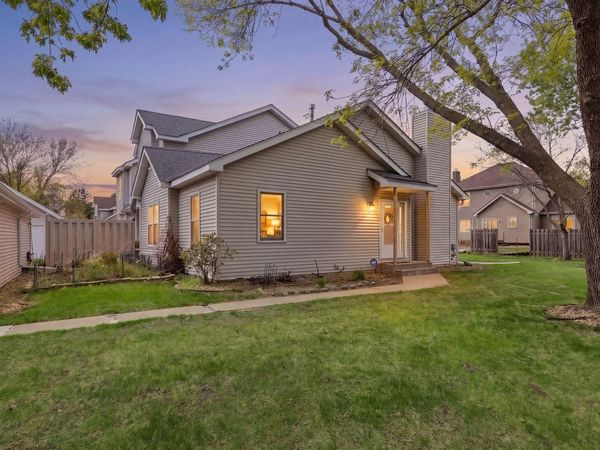 10270 Arrowwood Drive, Eden Prairie, MN 55347