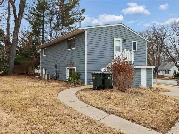 1928 F Street, Unit & 1929, Iowa City, IA 52240