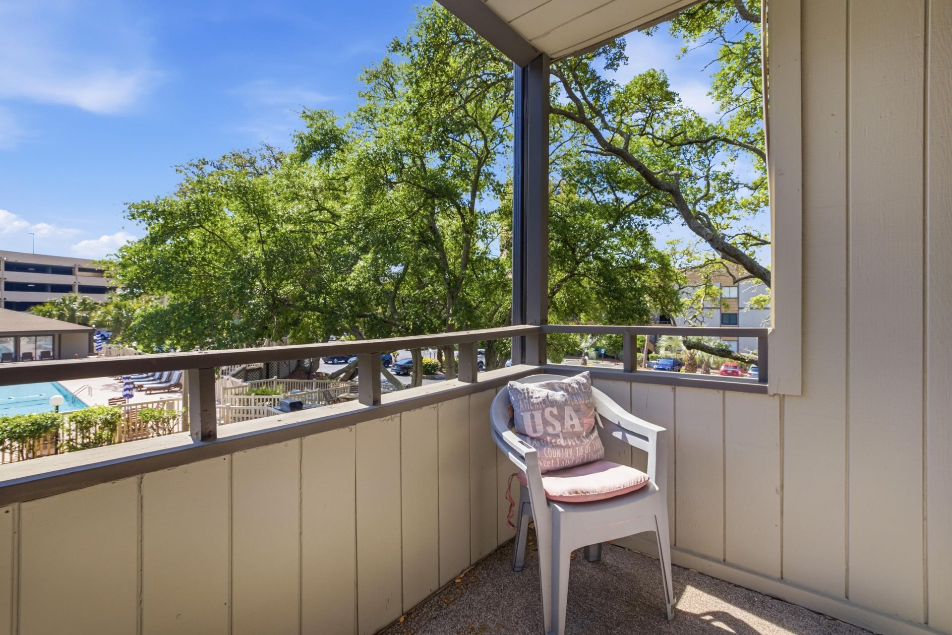 9501 Shore Dr. Photo 11
