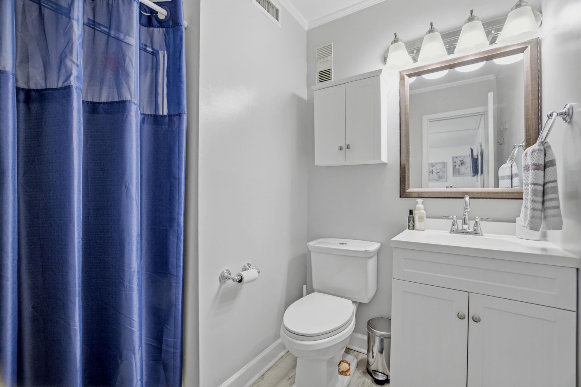 9501 Shore Dr. Photo 13