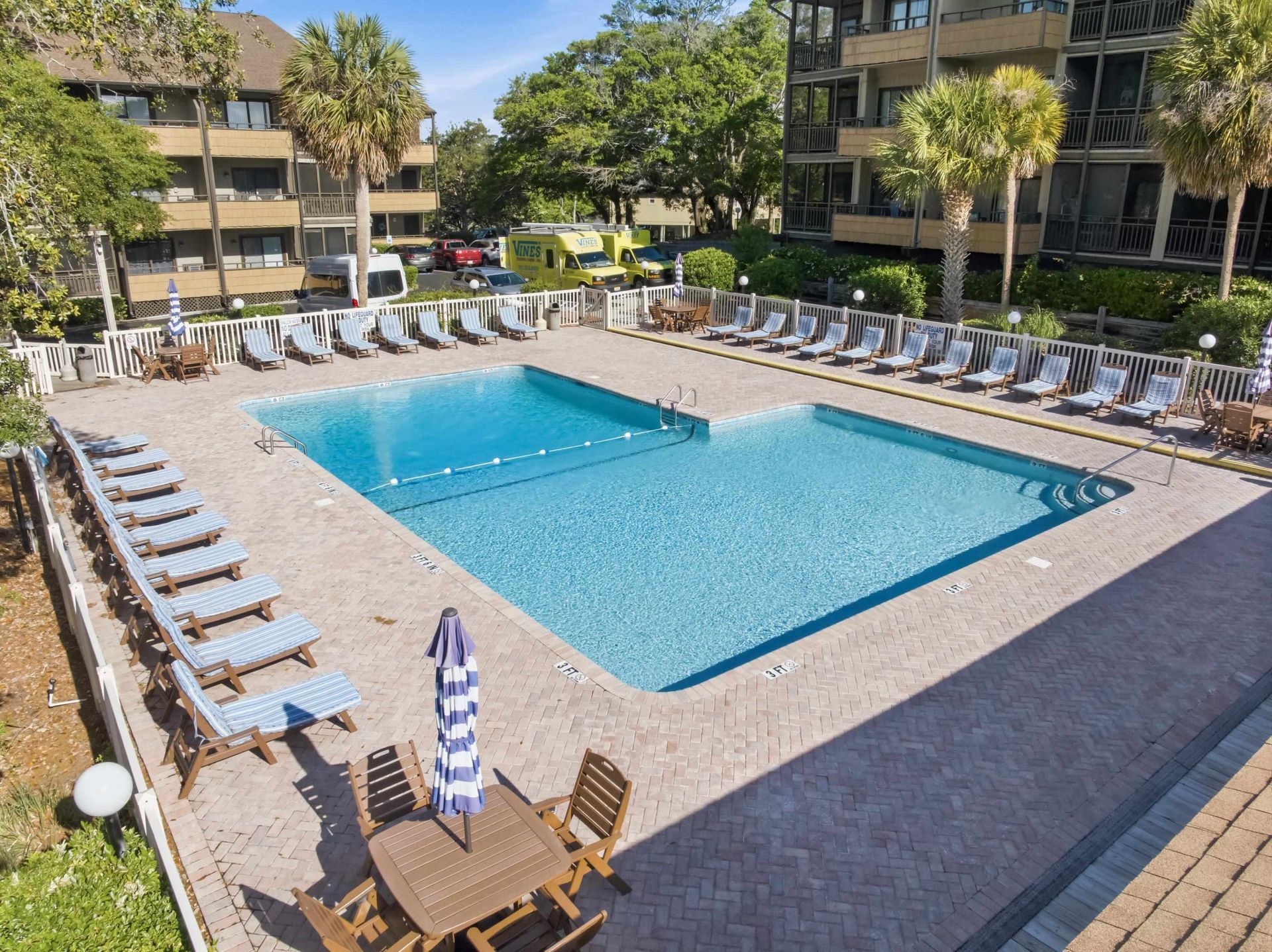 9501 Shore Dr. Photo 18