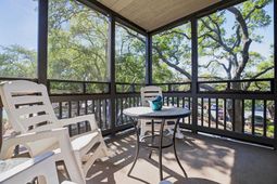 9501 Shore Dr. photo 4