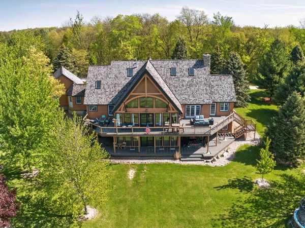 32350 Honeytree Lane, New Hartford, IA 50660
