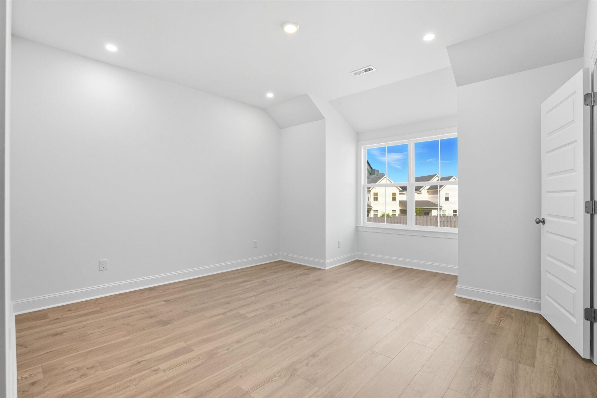 532/536 Hayes Pk Boulevard Photo 44